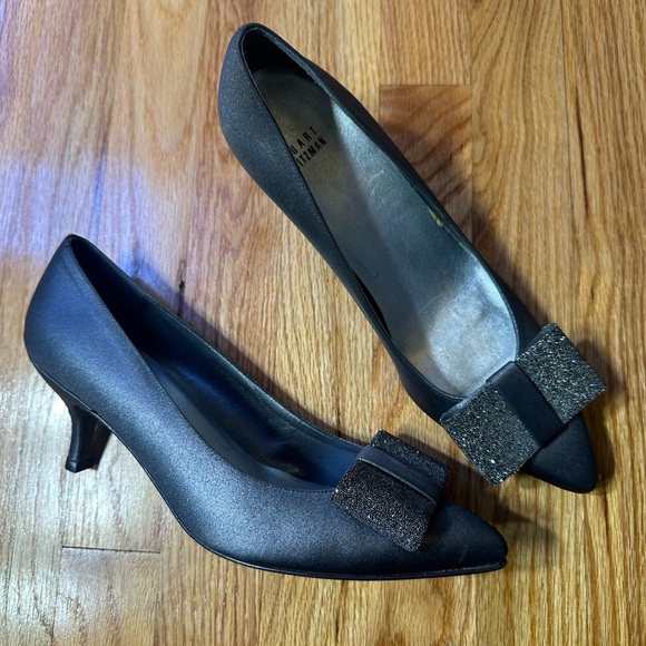 Stuart Weitzman Jeweled Bling Bow Satin Metallic Silver Kitten Heel Pumps - Picture 1 of 9